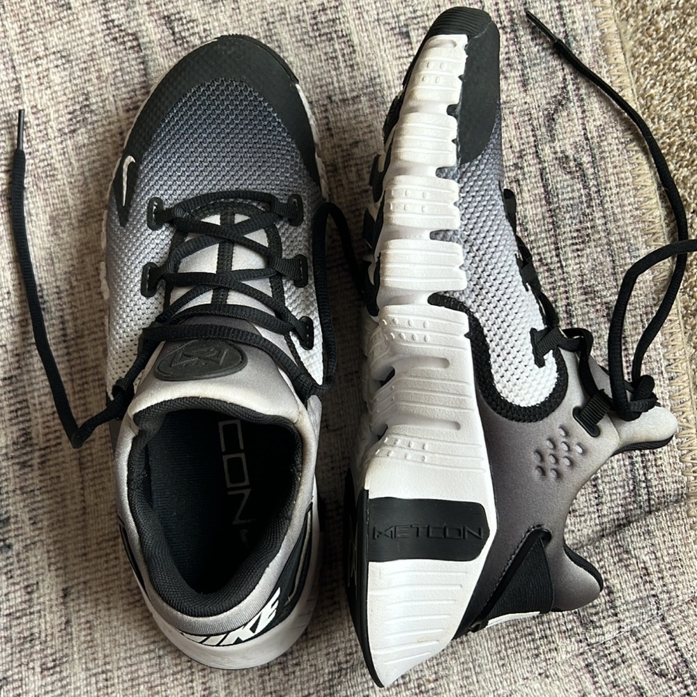 Nike Metcon 4 fit like 9.5